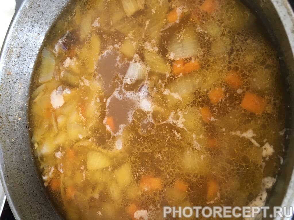 Фото рецепта - Гороховый суп со свиными ребрами - шаг 4