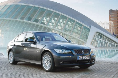 Обзор BMW 320i - (E90) Премиум-класса
